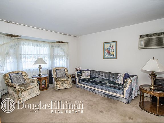 4th image of 1483 Clay St