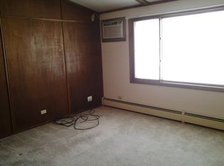 407 5th St NW APT 1, Mason City, IA 50401