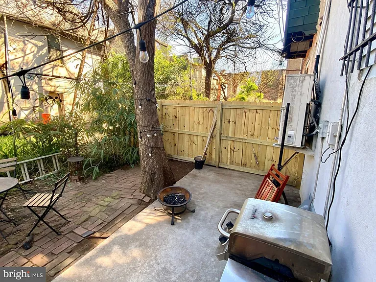 3215 Summer St — Photo 63