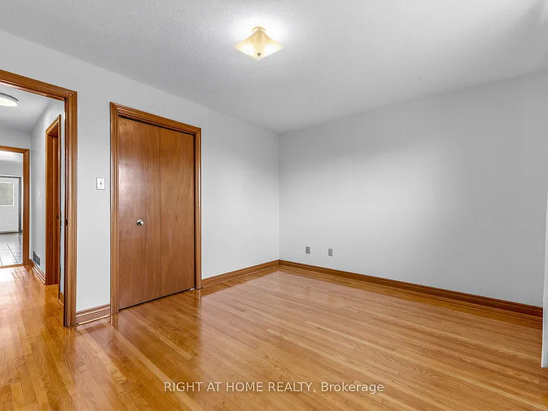 33 Arthur Griffith Dr #A — Photo 23