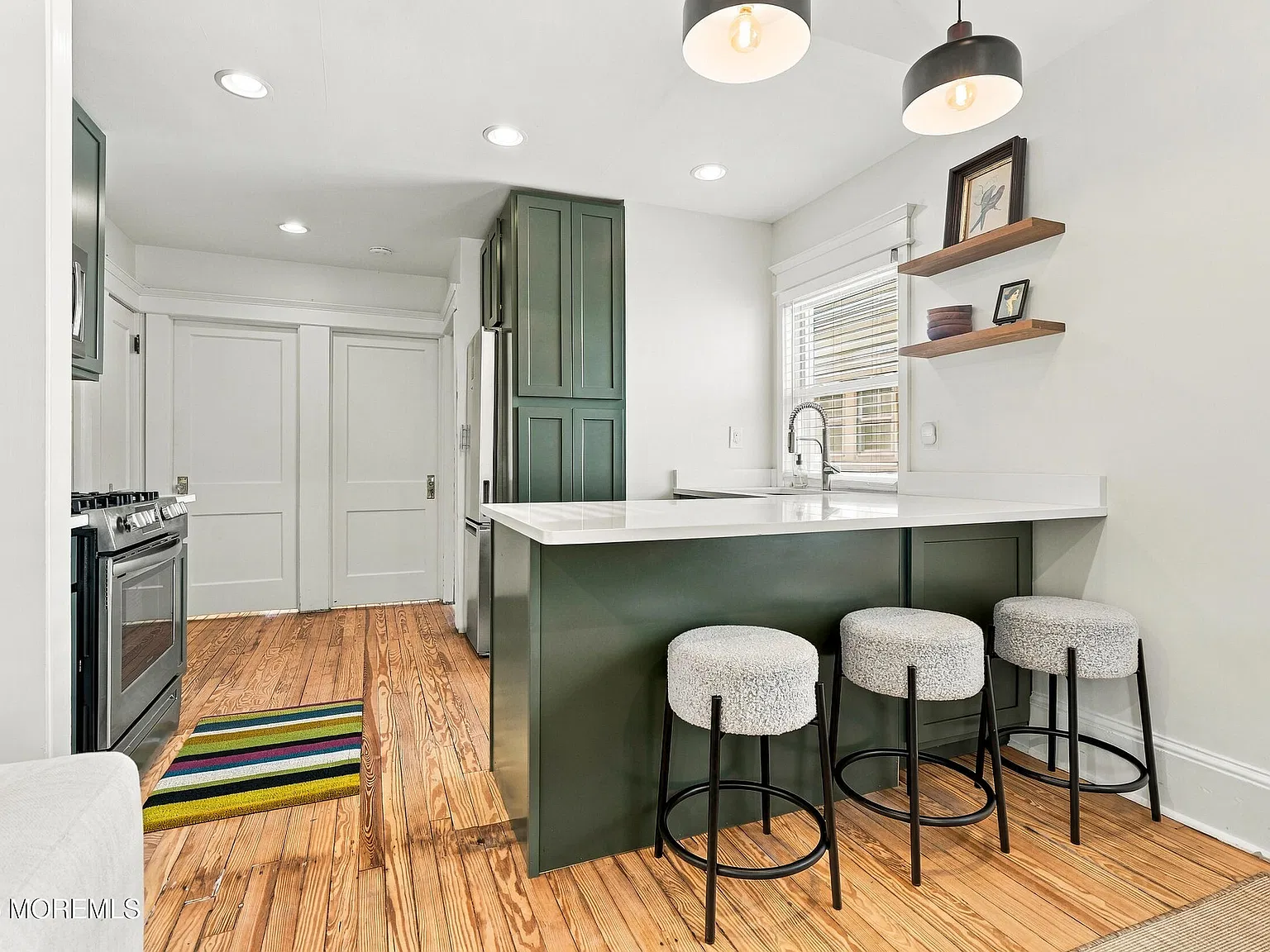 2 bed, $3,200 — Photo 1