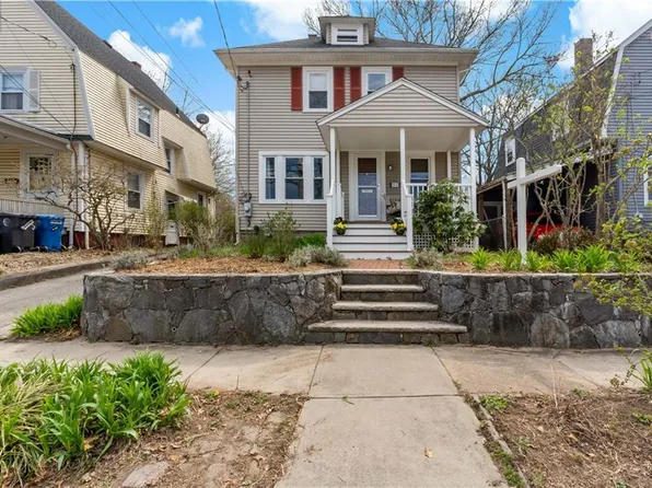 84 Bartlett Ave, Cranston, RI 02905