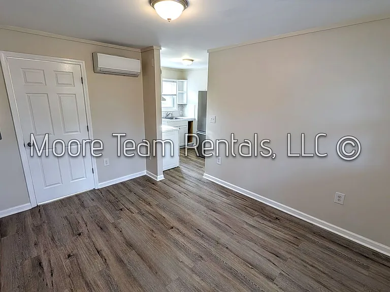 16 Lake Dr — Photo 3