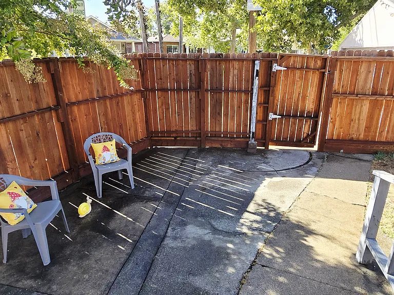 3901 Downey Way — Photo 31