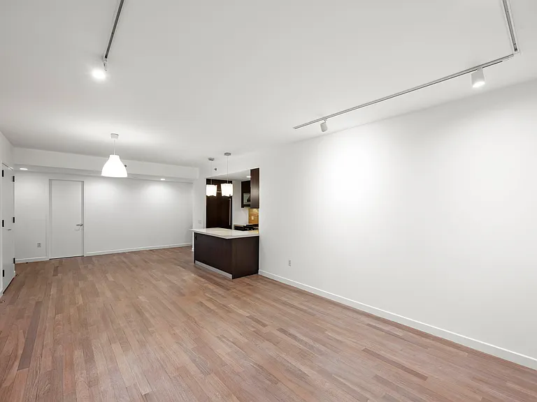 50 W 15th St #2D — Photo 10