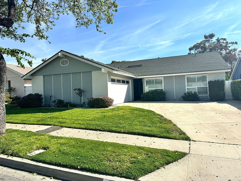 1st image of 82 Menlo Park Ave