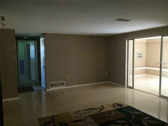 3rd image of 126 Lakeview Dr
