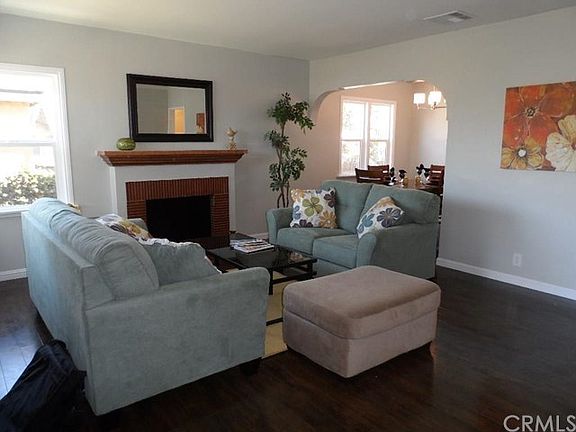 3rd image of 872 Olney St