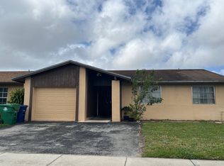 3300 SW 96th Ter, Miramar, FL 33025