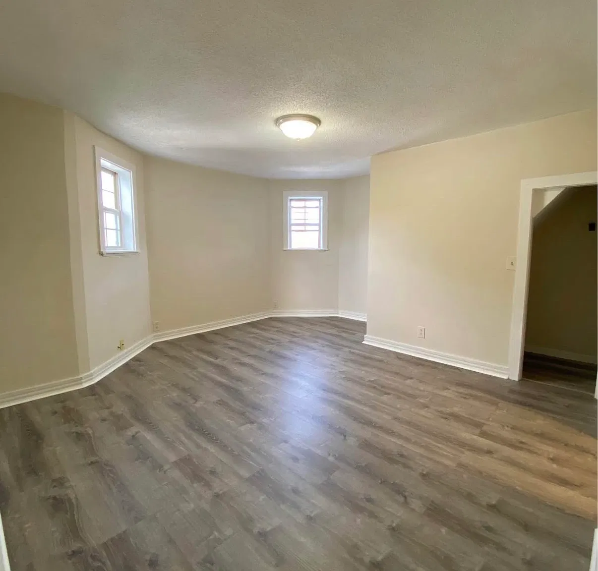 2 bed, $1,200 — Photo 3