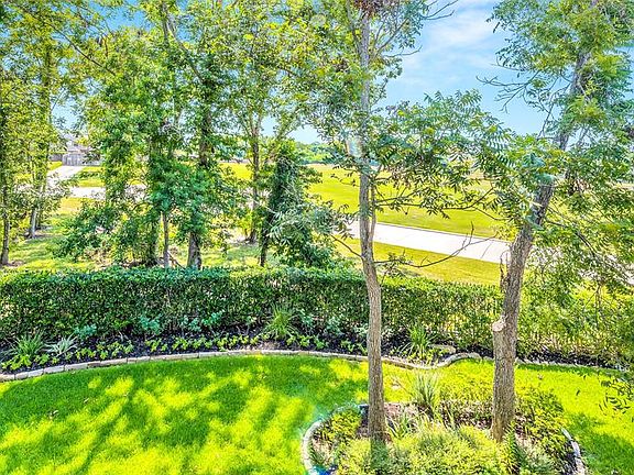 4th image of 5707 Lakeshore Vista Dr