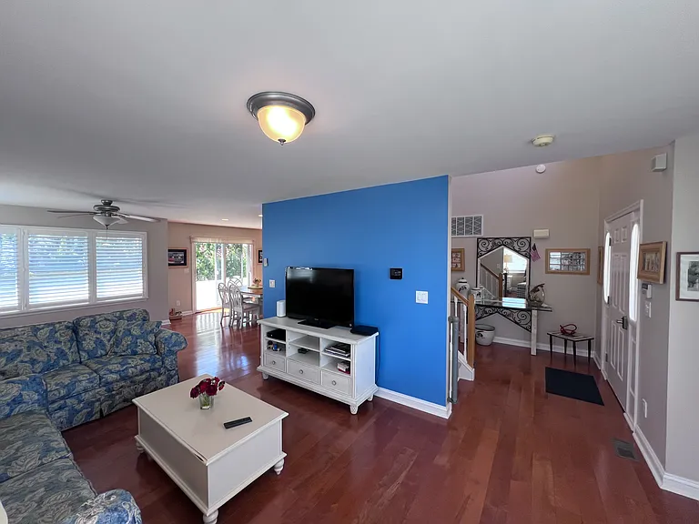 106 N Coolidge Ave — Photo 6