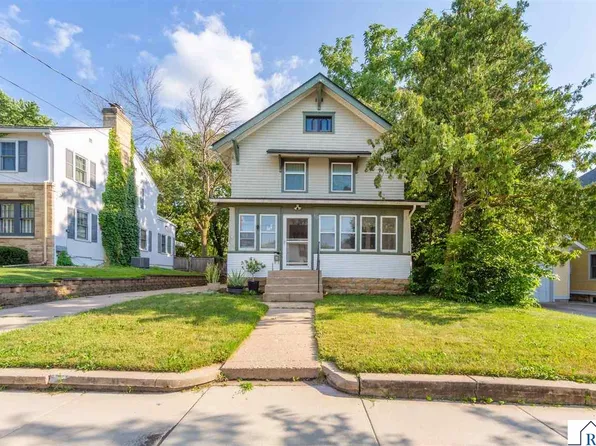117 Shaubut St, Mankato, MN 56001