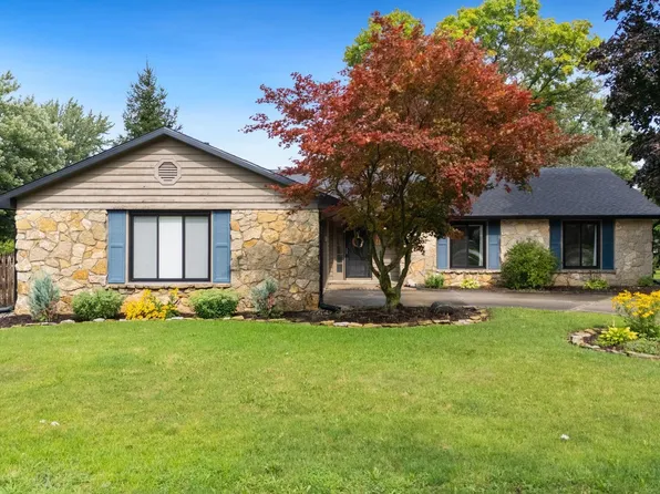 3906 Windswept Dr, Fort Wayne, IN 46815