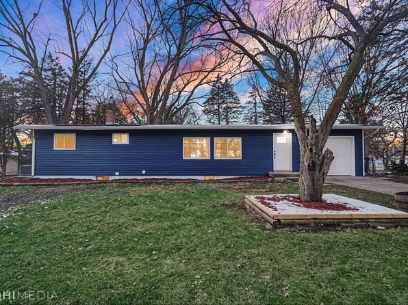 144 Country Club Dr, La Porte, IN 46350