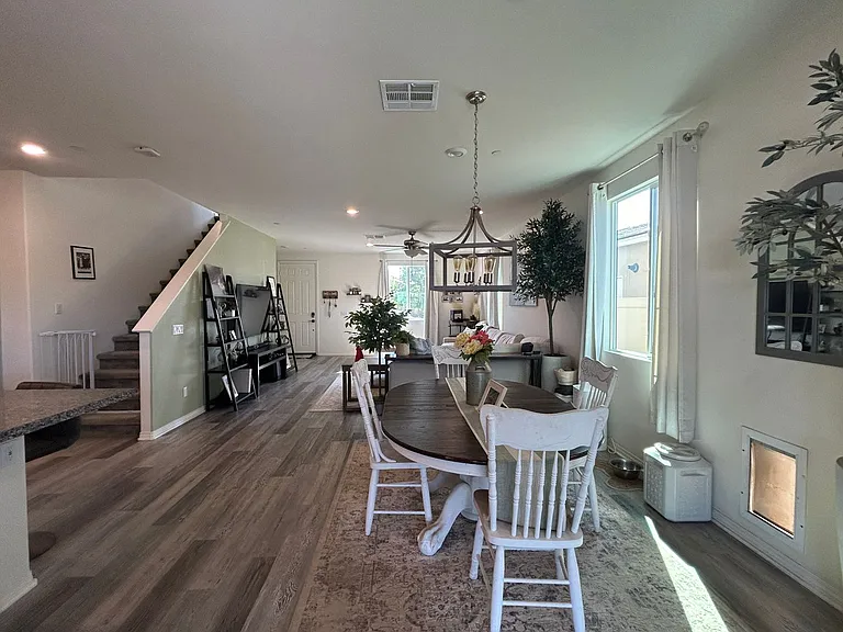 1155 Coriander St — Photo 3