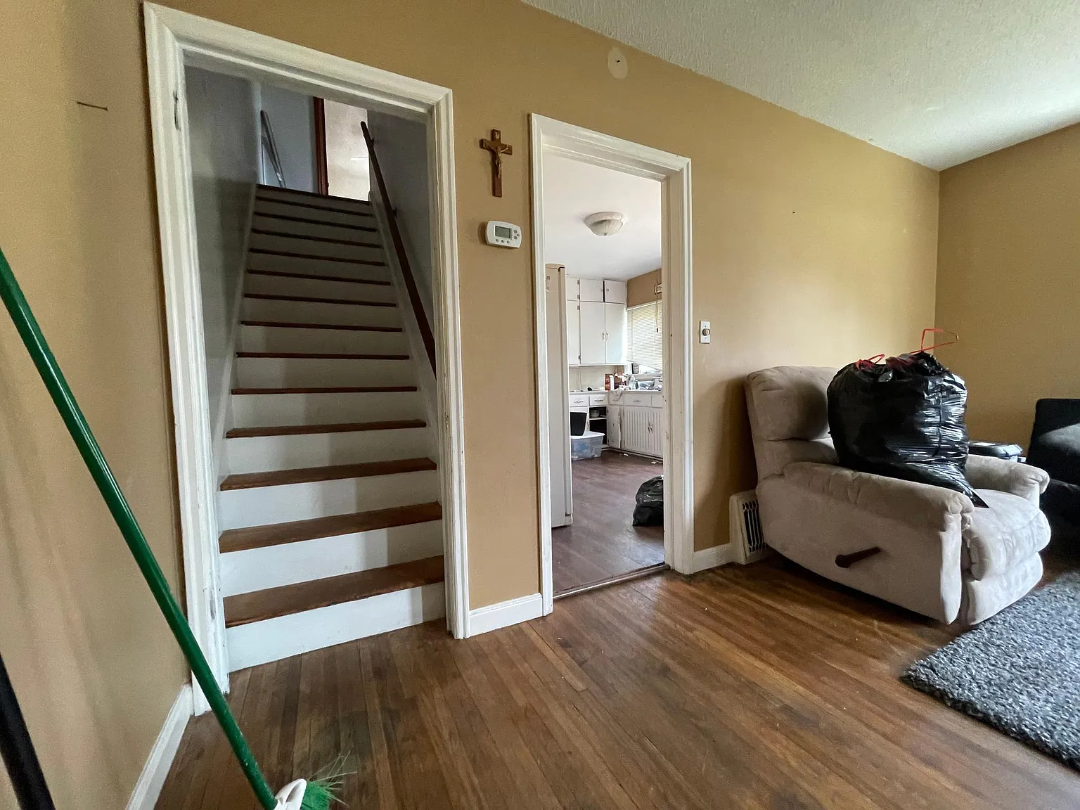 3 bed, 1800 sqft, $1,800 — Photo 4