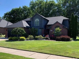38389 River Park Dr, Sterling Heights, MI 48313