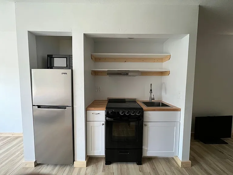 Ski Town Apartments — Photo 183