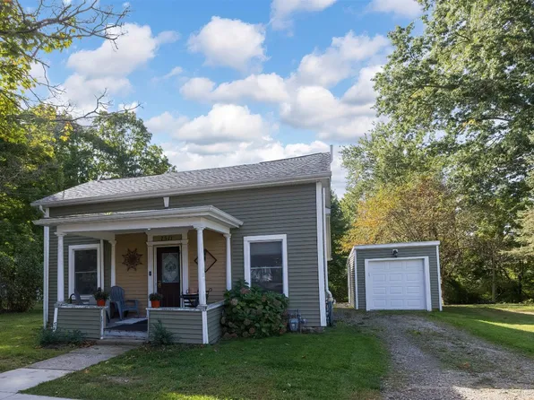 7511 Water St, Fairview, PA 16415
