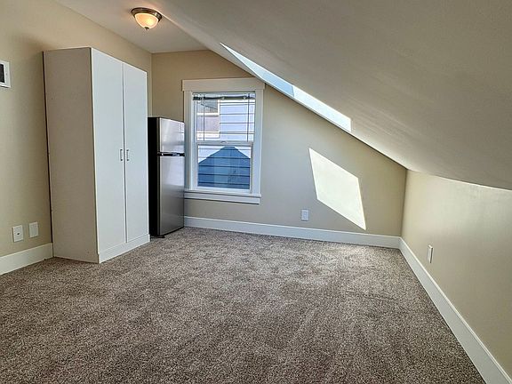 4th image of 5043 18th Ave NE