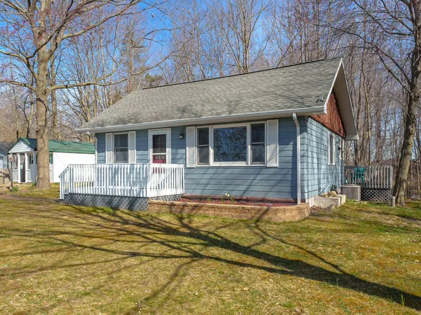 46614 Vine Ave, Bloomingdale, MI 49026