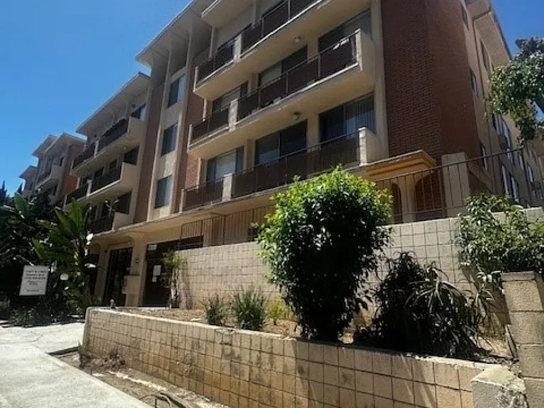 11677-11683 Goshen Ave. Los Angeles CA 90049 — Photo 1
