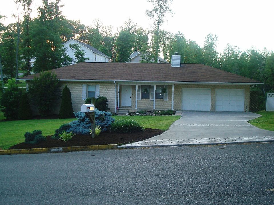 Front of Home (865-776-2063)