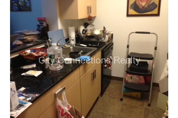 Rented by City Connections Realty | media 3