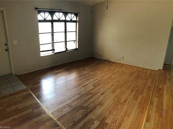 4th image of 1328 SE 15th Pl