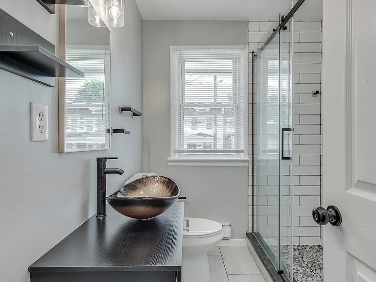 702 Motter Ave #2 — Photo 7