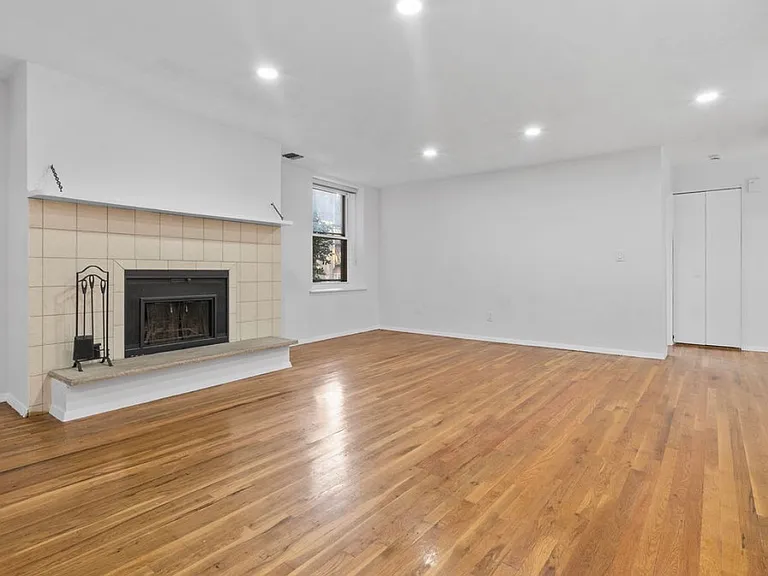 109 Grand Ave #1A — Photo 6