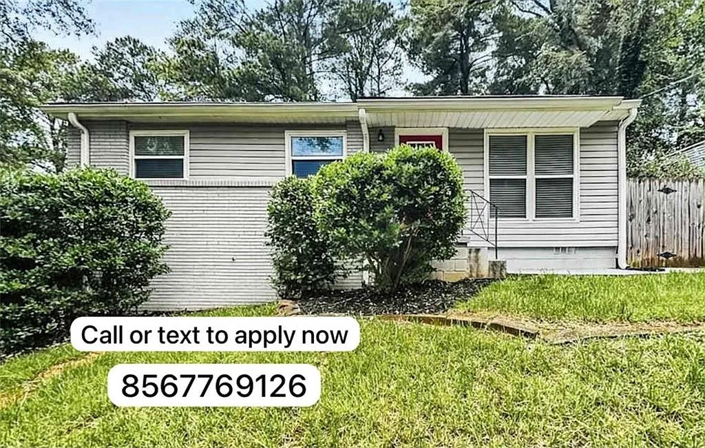 3 bed, 2.0 bath, 1094 sqft, $1,190 — Photo 1
