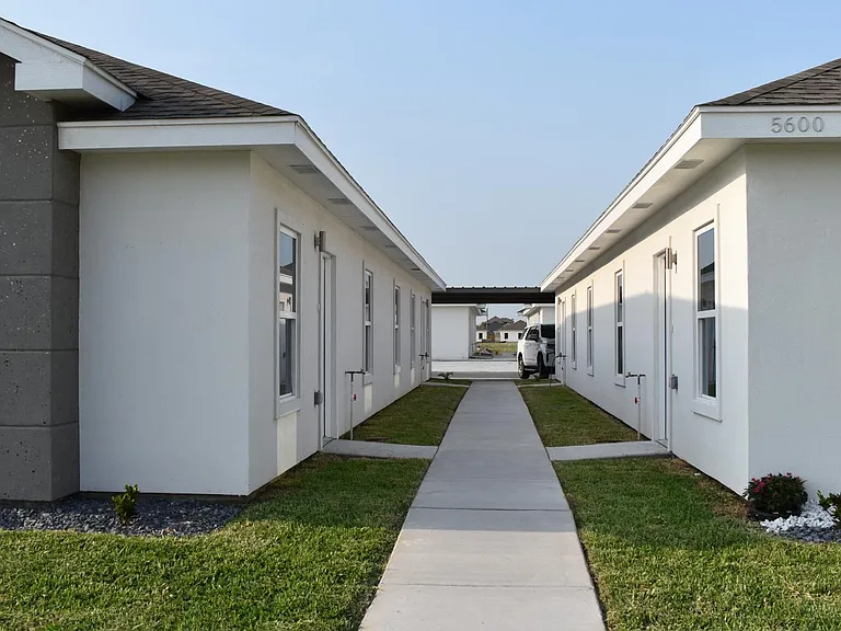 5600 Puffin St — Photo 2