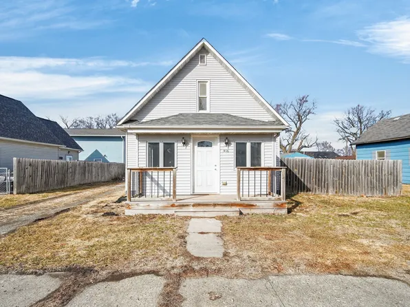 516 W Spring St, Colfax, IA 50054