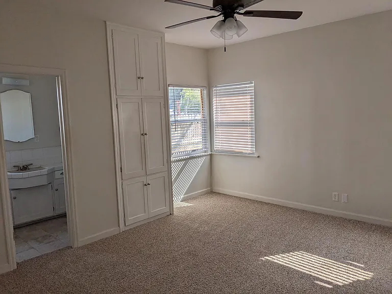 215 Jefferson St — Photo 8
