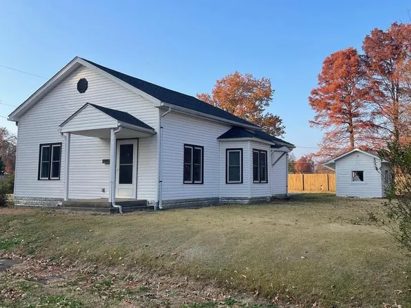 316 Nevada St, Carterville, IL 62918