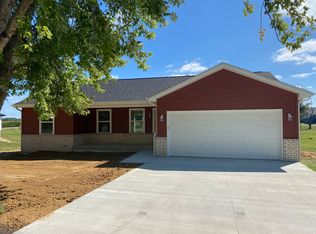 191 Schaefer Dr, Hope, IN 47246