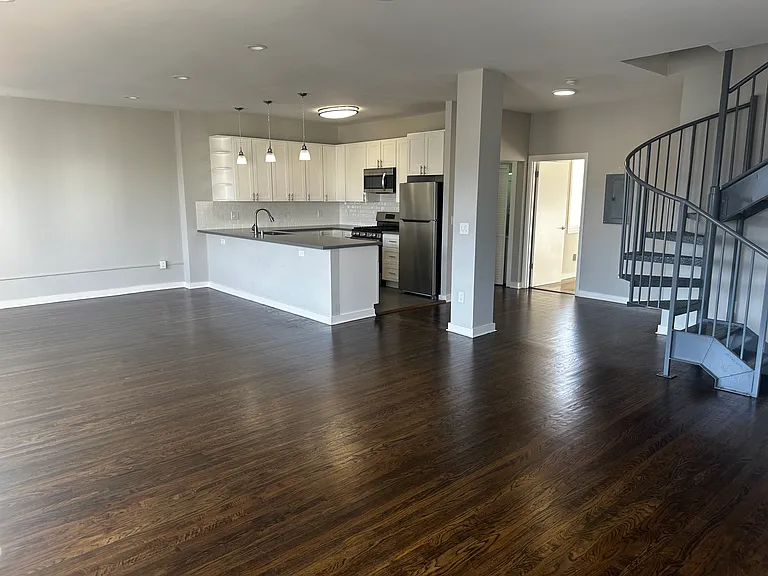 Boulevard Apartments — Photo 15