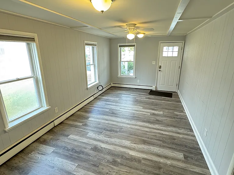 27 Elm Ave #1 — Photo 2
