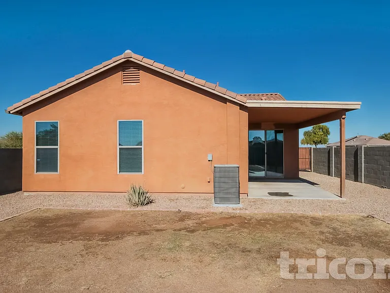 36497 W Barcelona Ln — Photo 16