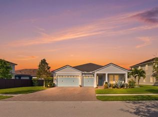 1011 Sweetgrass Street, Loxahatchee, FL 33470