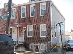 2nd image of 2144 W 10th St