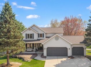 625 Bascom Hill Drive, Baraboo, WI 53913