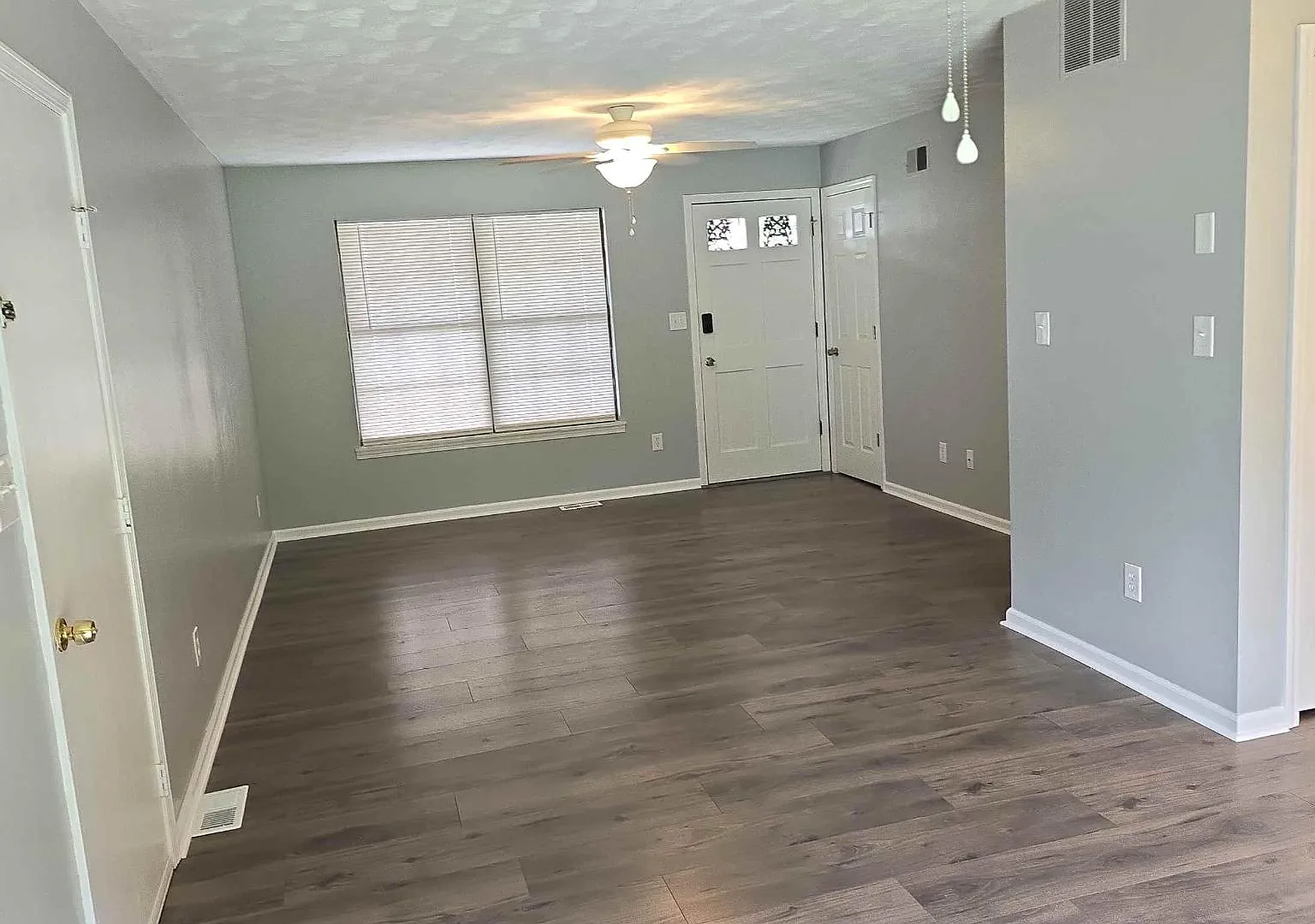1202 Kristopher Av — Photo 1