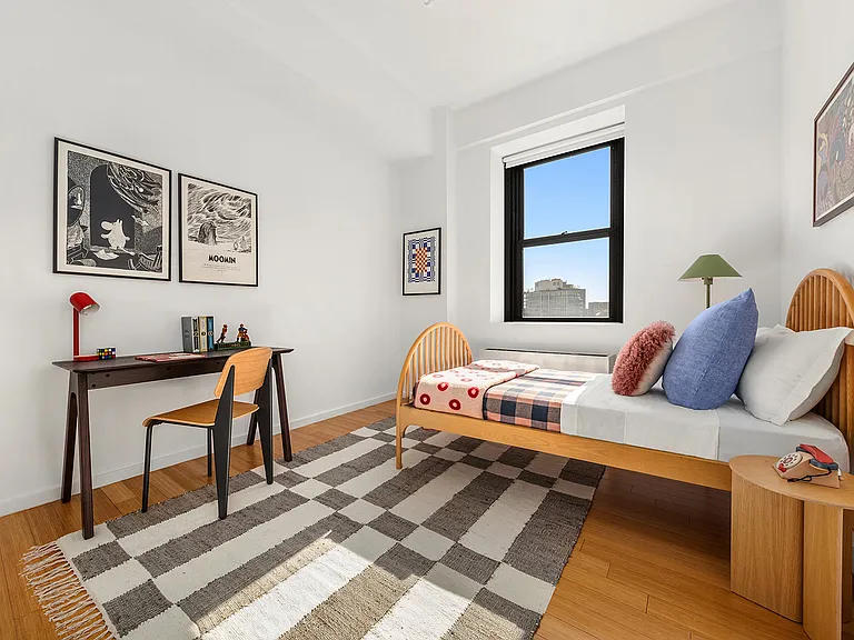 365 Bridge St #17A — Photo 16