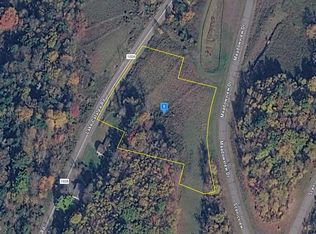 51 Lake Catalpa Rd, Dallas, PA 18612