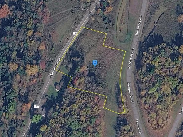 51 Lake Catalpa Rd, Dallas, PA 18612