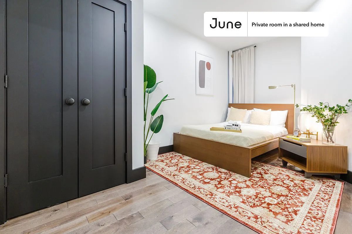 Full bedroom in 3 bed/1 bath home in Upper West Side #286 A — Photo 2
