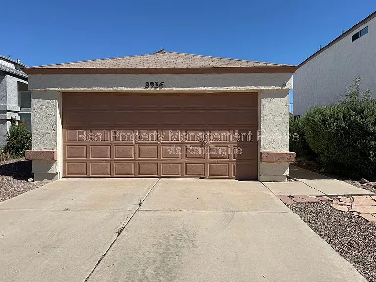 3936 W Chama Dr — Photo 2
